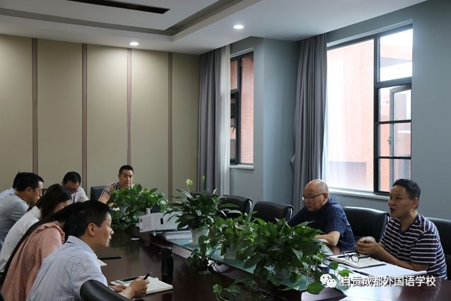 自貢市外國語學校--加強安全工作，構建安全校園