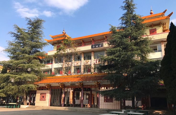 涼山州民族中學(xué)地址在哪里？