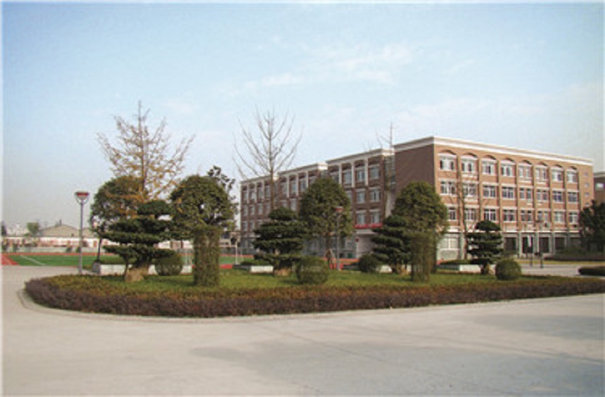 北大附中成都新津?yàn)槊鲗W(xué)校地址在哪里？