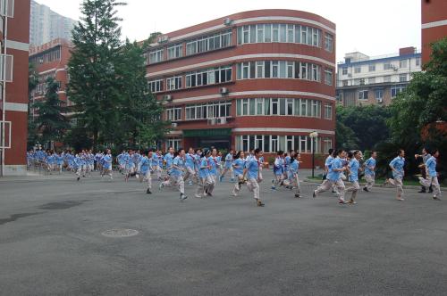 北師大成都實(shí)驗(yàn)中學(xué)排名怎么樣？