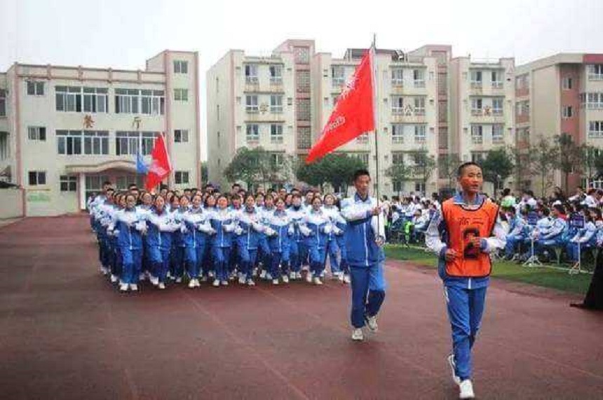 大邑縣實(shí)驗(yàn)中學(xué)聯(lián)系電話是多少？