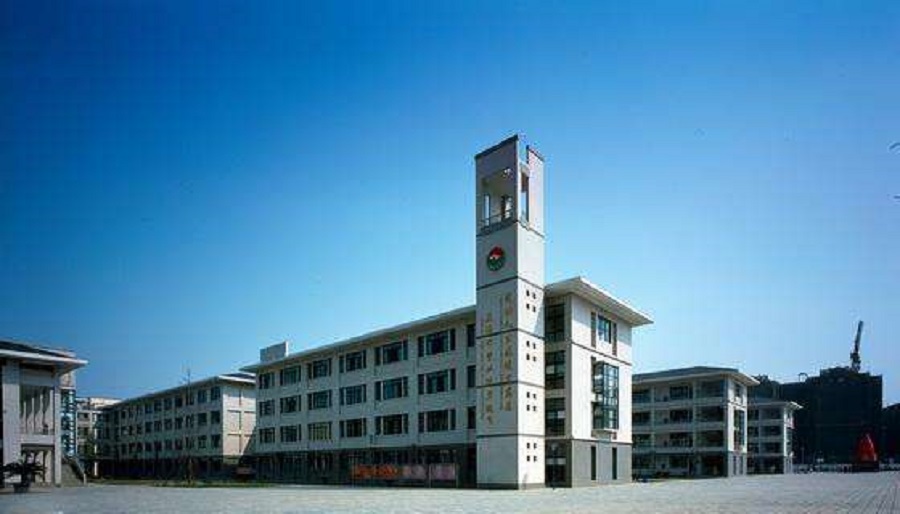 都江堰外國語實驗學(xué)校2020年中考錄取分數(shù)線是多少？