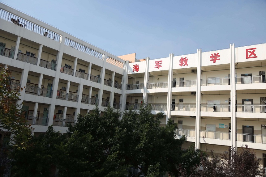 東汽八一中學宿舍、食堂環(huán)境怎么樣？