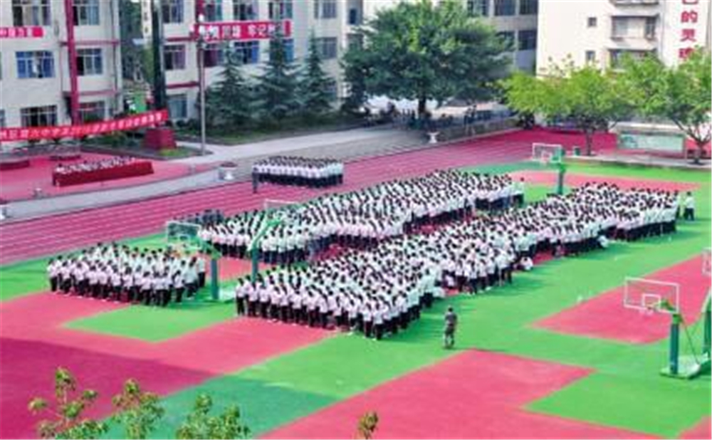 巴中六中學校環(huán)境怎么樣？