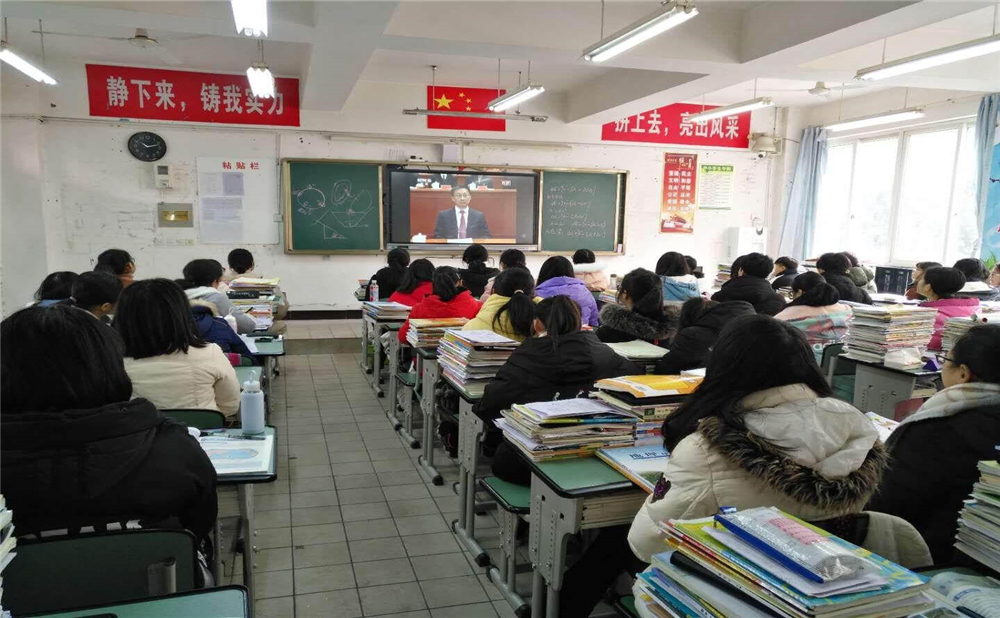 巴中市第二中學學校環(huán)境如何？