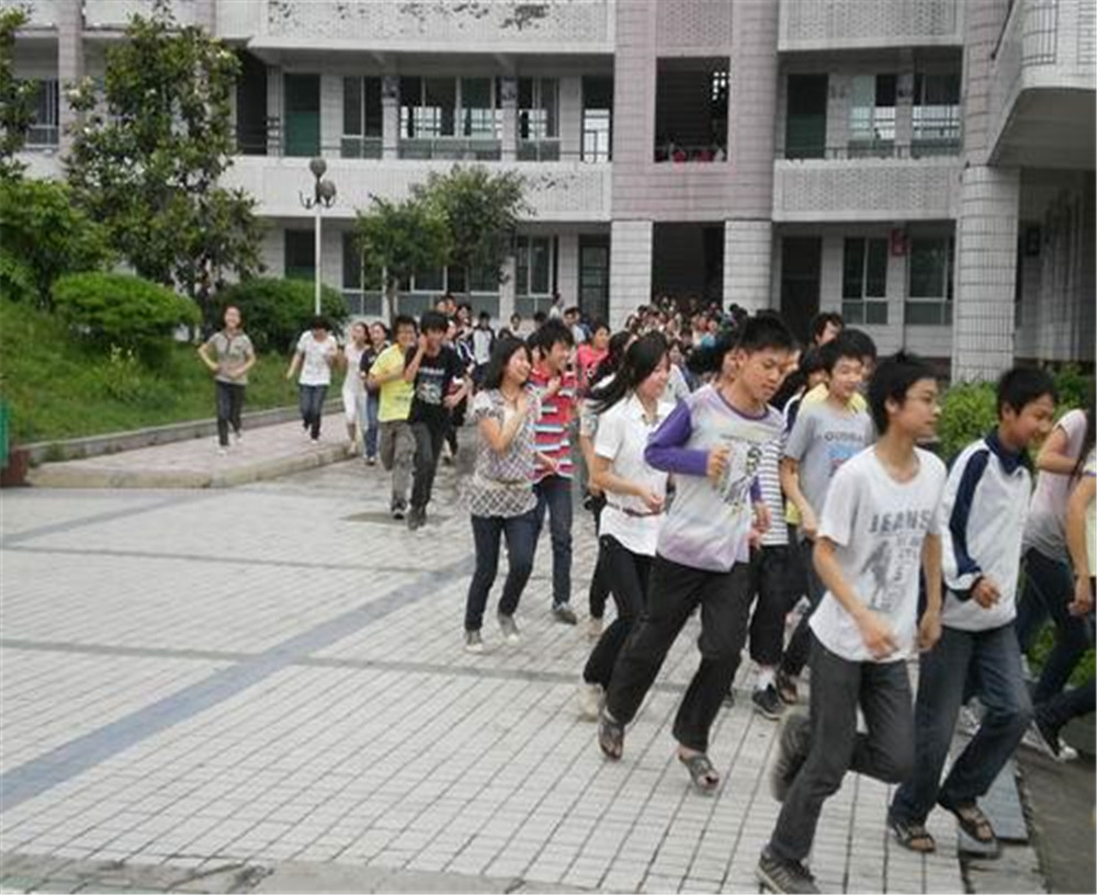 渠縣涌興中學(xué)2020年招生簡章在哪兒看？