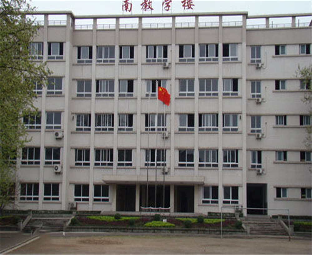 達(dá)州鐵路中學(xué)學(xué)校詳細(xì)地址在什么地方？