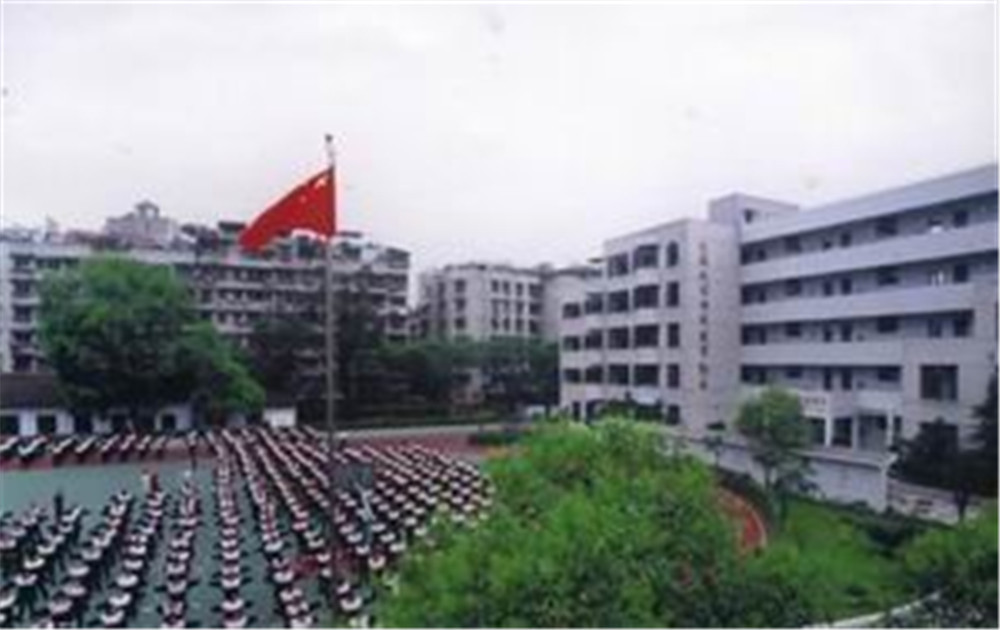 成都第十七中學(xué)高中部錄取分?jǐn)?shù)線是多少？