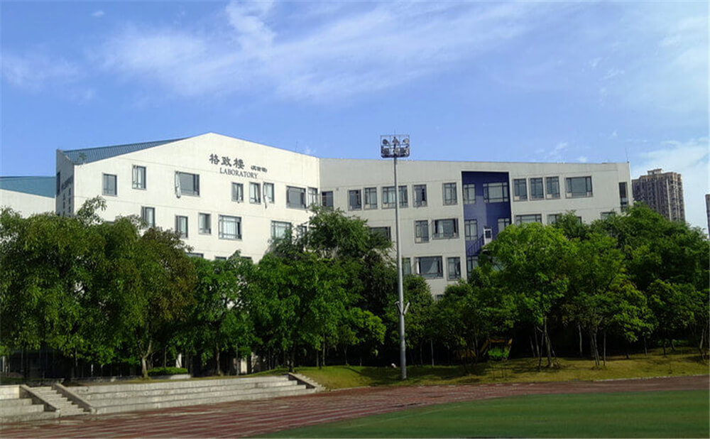 成都實(shí)驗(yàn)外國(guó)語(yǔ)學(xué)校（西區(qū)）外招生一年的學(xué)費(fèi)是多少錢(qián)？
