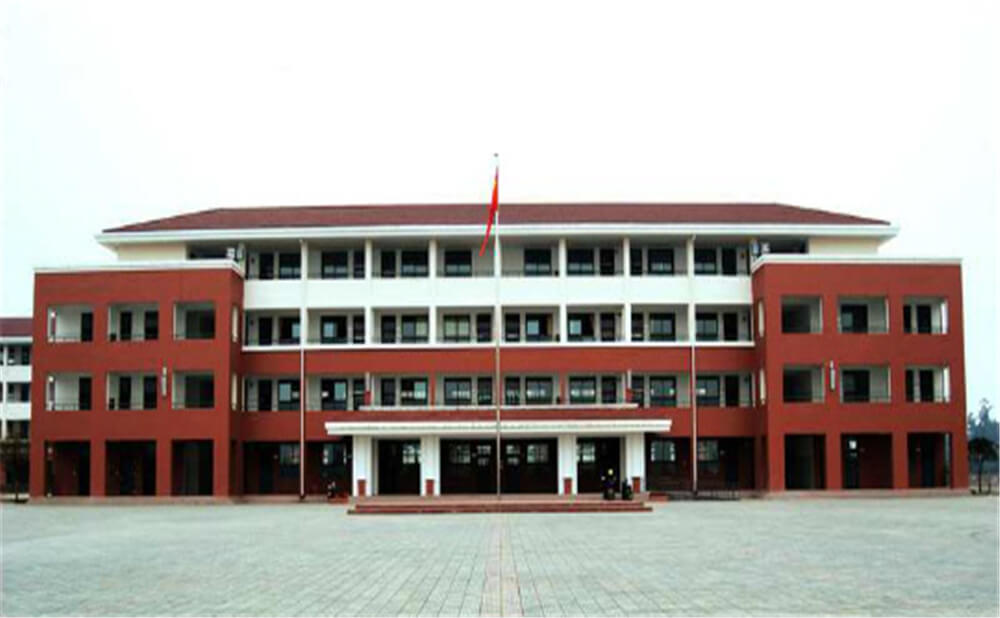 邛崍一中外招生一年的學(xué)費(fèi)是多少錢(qián)？