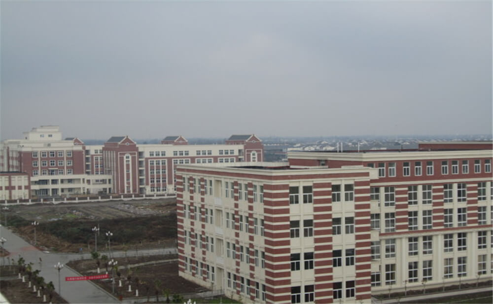 師大三中的去年錄取分?jǐn)?shù)線是多少分？