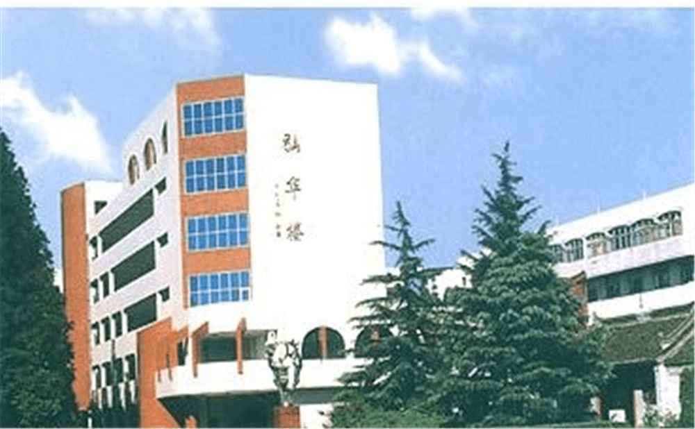 泰興中學(xué)近三年的錄取分?jǐn)?shù)是多少分？