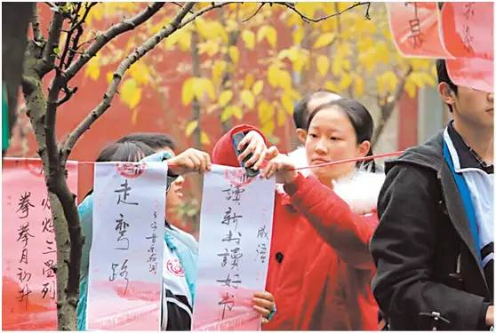 新津中學(xué)的住宿環(huán)境怎么樣？