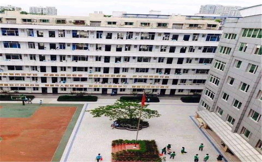 陽安中學的學費是多少？