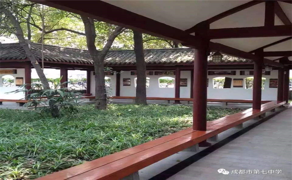 成都七中的本科升學率高不高？