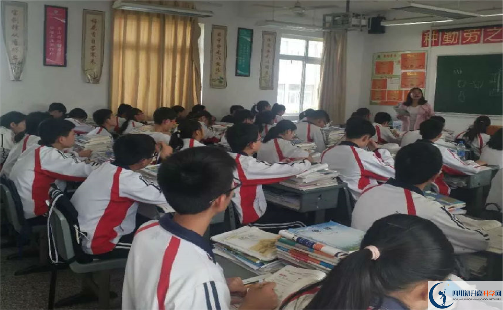 濛陽中學(xué)高中本部的錄取分?jǐn)?shù)是多少？