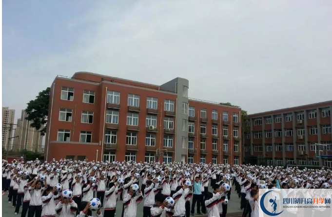 四川師范大學附屬第三實驗中學學費的收費標準是什么？