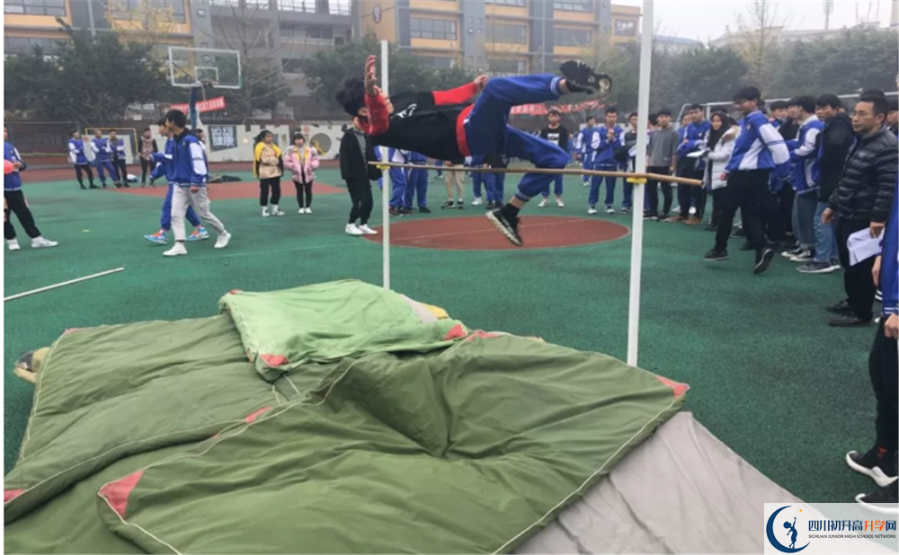 仁壽華達(dá)高中的宿舍好不好？