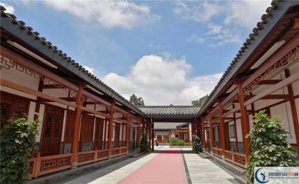 成都綿實(shí)外國(guó)語(yǔ)學(xué)校2020年外地招生考試時(shí)間是多久？					