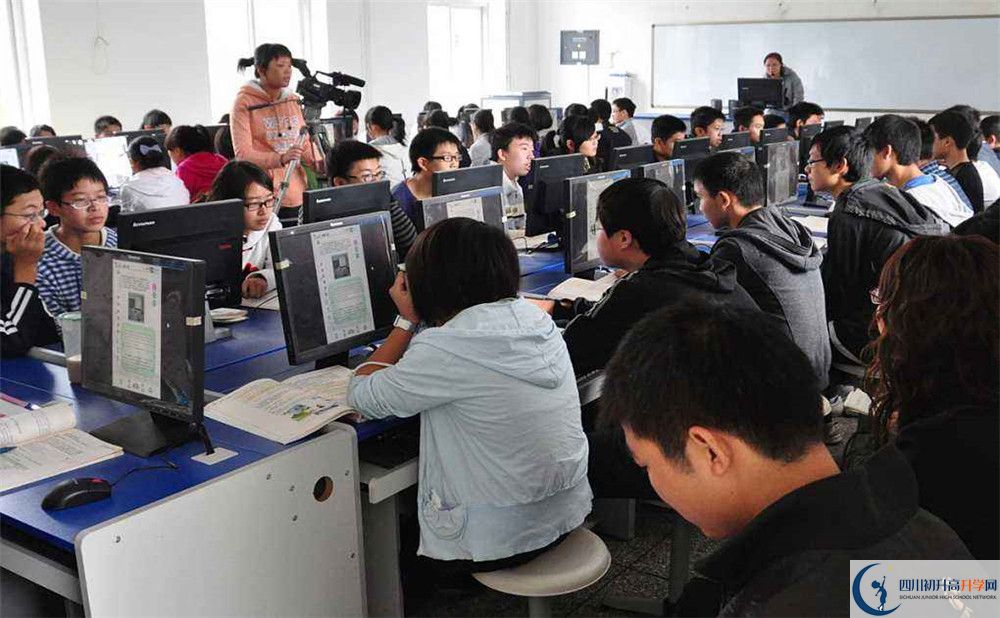 彭州一中初升高向外地招生嗎？