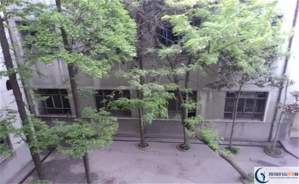 川化中學自主招生分數(shù)是多少？