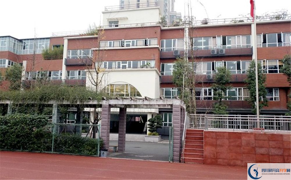 成都七中八一學(xué)校高中部地址在哪里看？