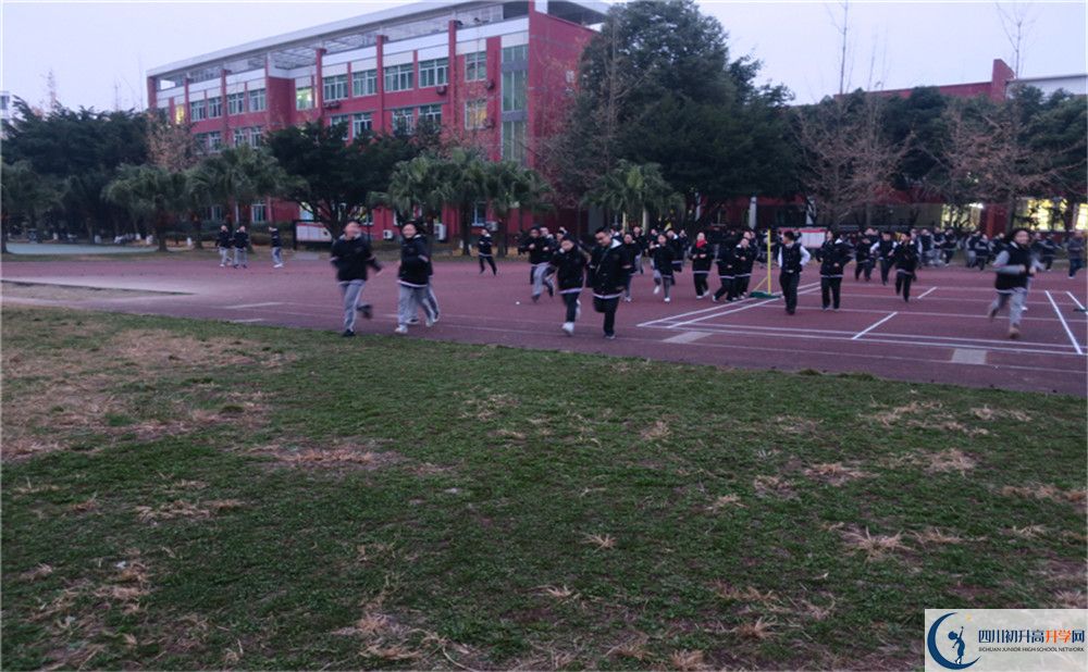 成都南開為明學(xué)校高中住宿怎么樣？