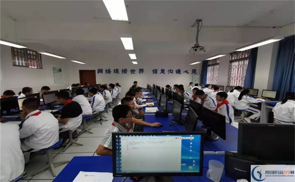 電子科技大學(xué)實(shí)驗(yàn)中學(xué)位置在哪里？