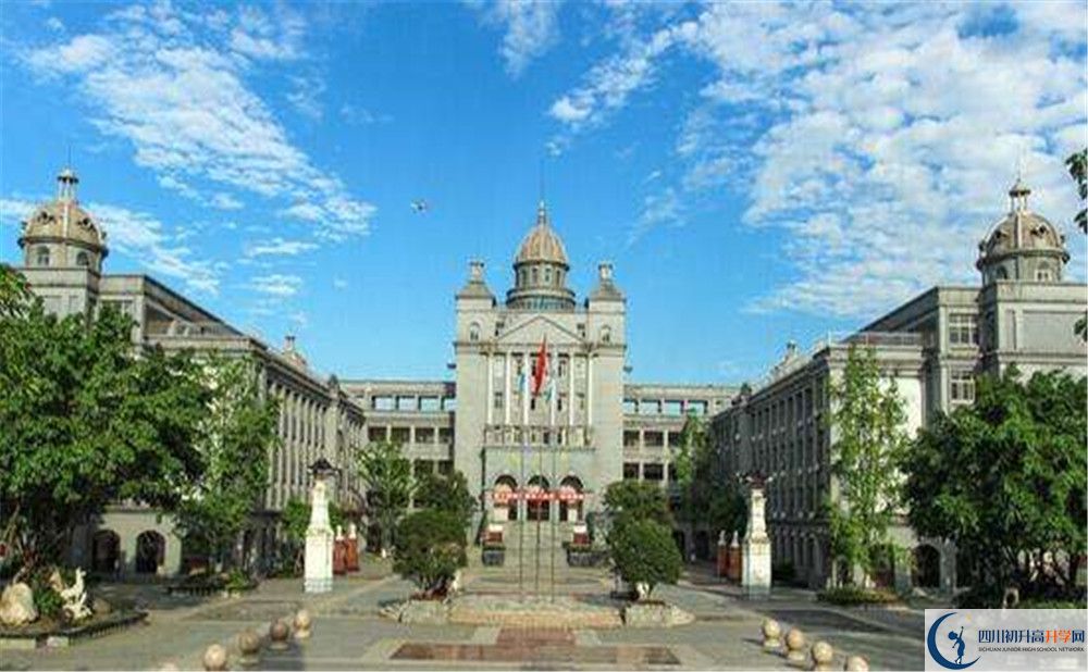 成都石室外國語學(xué)校的位置在哪里？