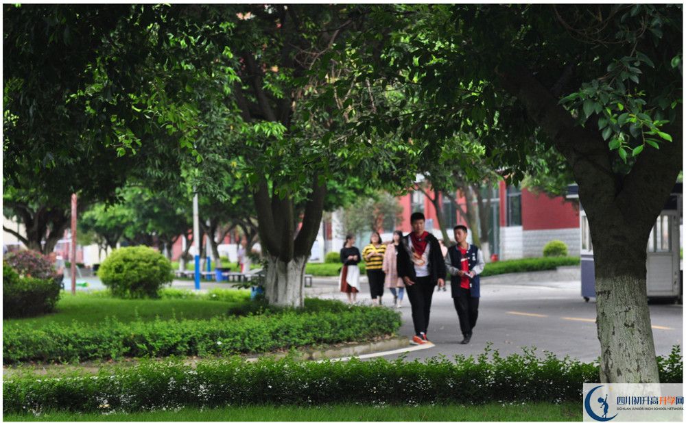 成都南開為明學校位置在哪里？