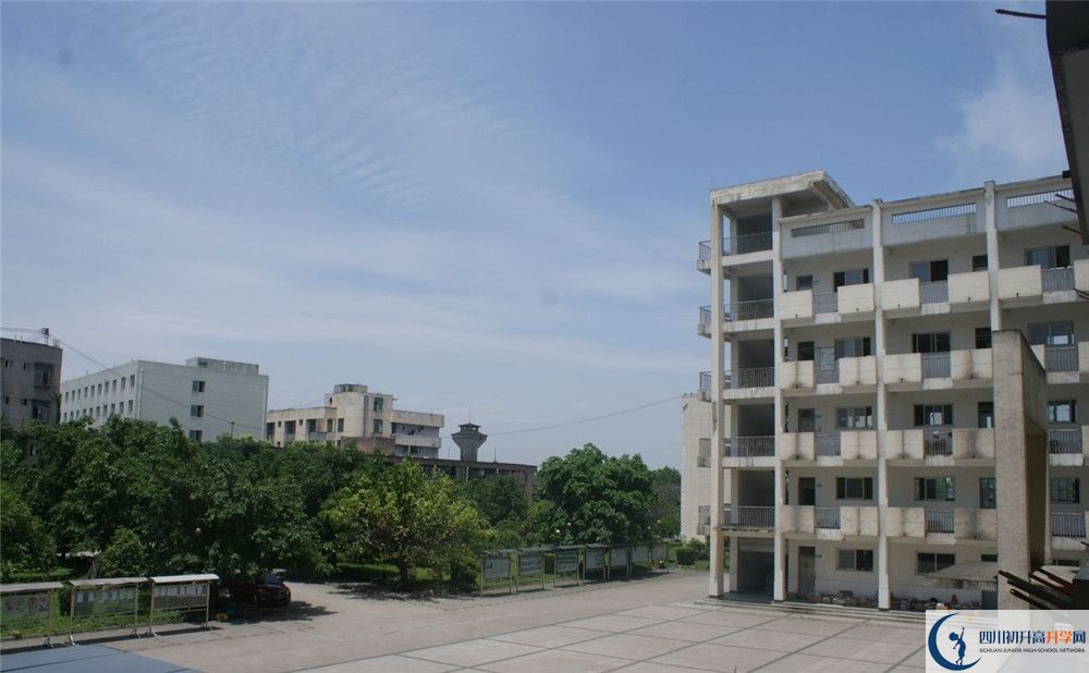 高埂中學(xué)平行班與實驗班差多少？