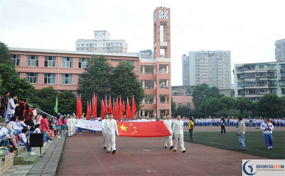 成都八中實(shí)驗(yàn)班人數(shù)是多少？