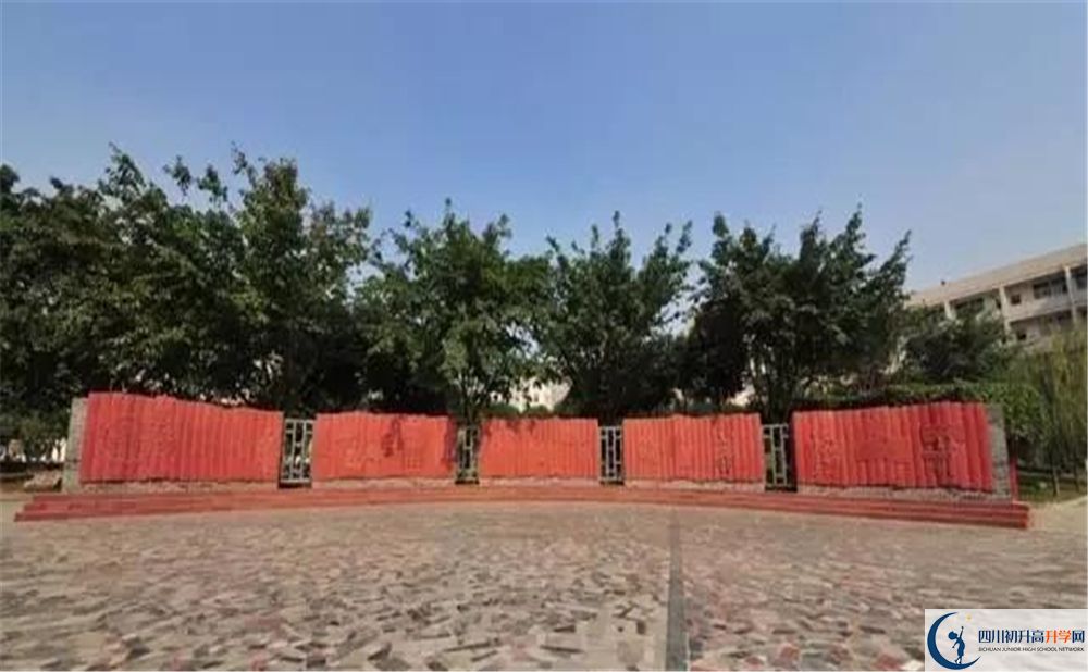 溫江二中實驗班人數(shù)是多少？