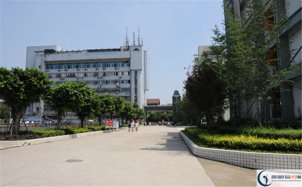 成都鐵路中學(xué)面向全國招生嗎？