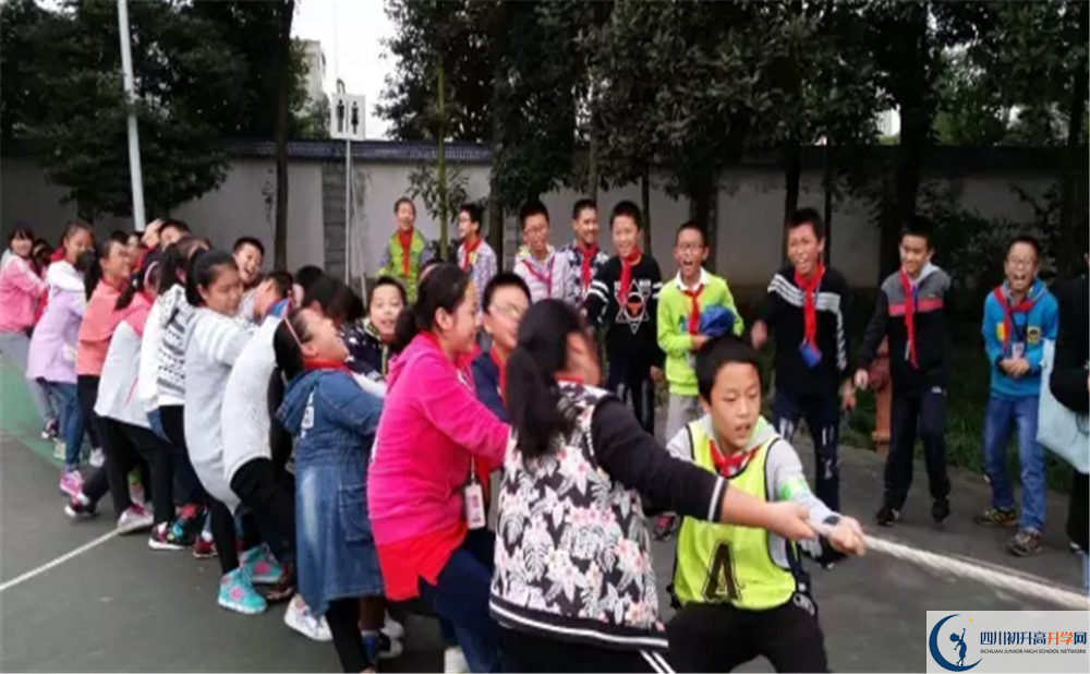 成都市龍泉中學(xué)高中分班考試難嗎？