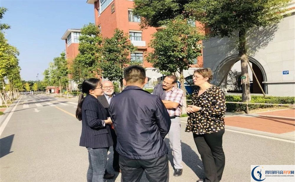 2020新都一中二診數(shù)學試題答案在哪看？