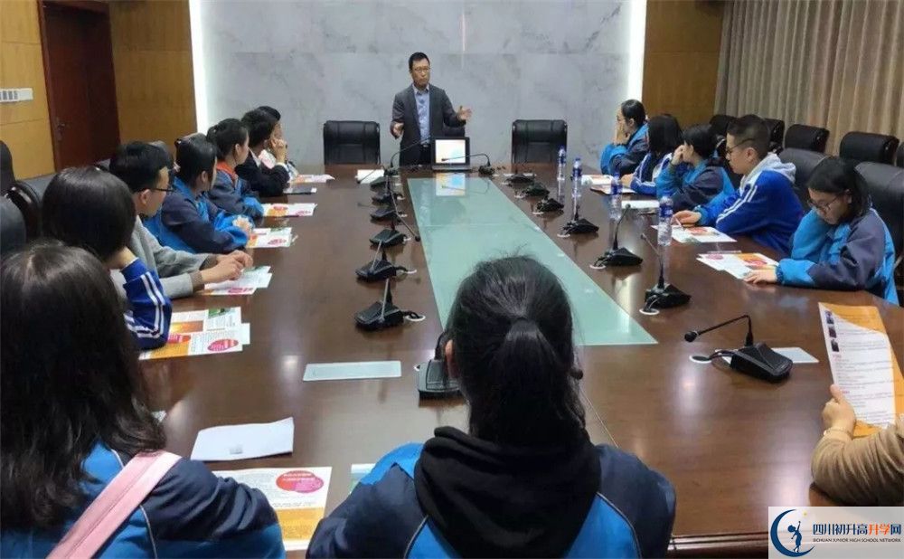 新都一中2020年高考人數(shù)是多少？