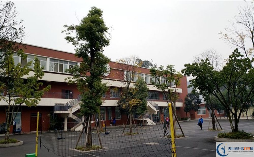 成都七中八一學(xué)校2020年成都市排名高不高？